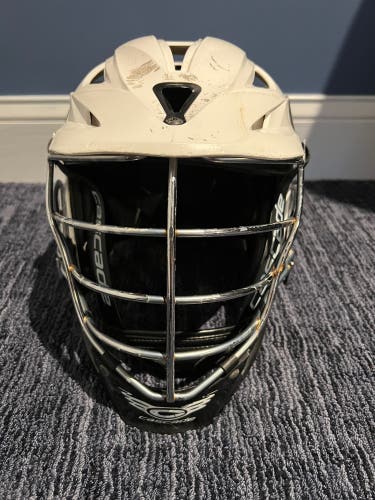 Player's Cascade R Helmet