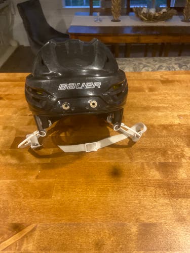 Used Medium Bauer  Re-Akt 95 Helmet