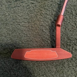 Used Men's Cleveland Right Handed Blade Classic 4.5 Putter 35"
