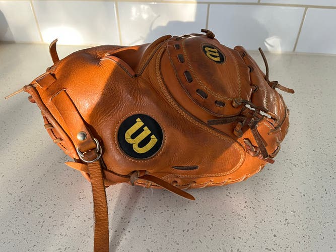 Wilson A2403 34” Catchers Glove