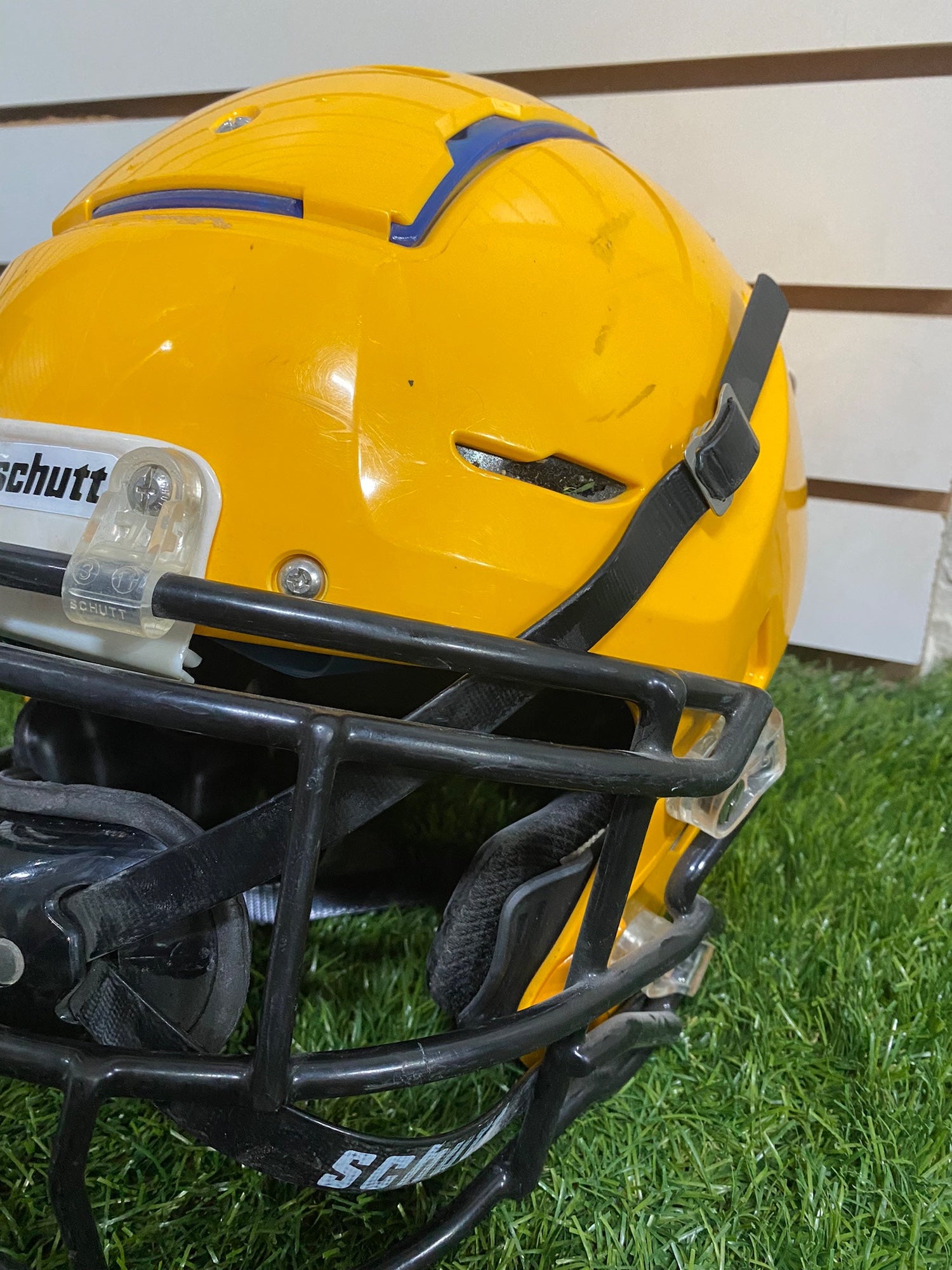 Schutt F7 VTD Adult Football Helmet