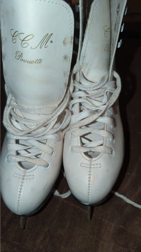 CCM Figure Skates Size 5