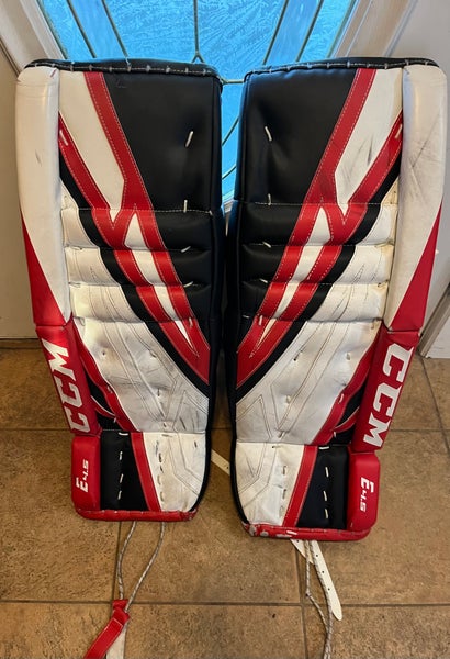 Used 28" CCM Eflex E4.5 Goalie Leg Pads and Matching Blocker