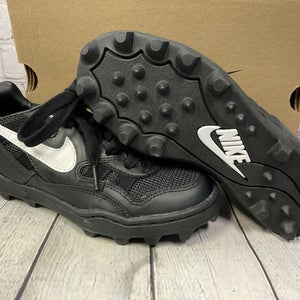 Nike Land Shark II Youth Soccer Cleats Size 4.5 Black White New With Box