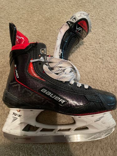 Intermediate Used Bauer Vapor 3X Pro Hockey Skates Size 4.5