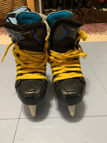 Youth Bauer Regular Width Size 1.5 Nexus 8000 Hockey Skates
