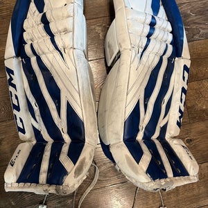 Used 28" CCM Extreme Flex E4.5 Goalie Leg Pads