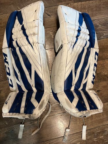 Used 28" CCM Extreme Flex E4.5 Goalie Leg Pads