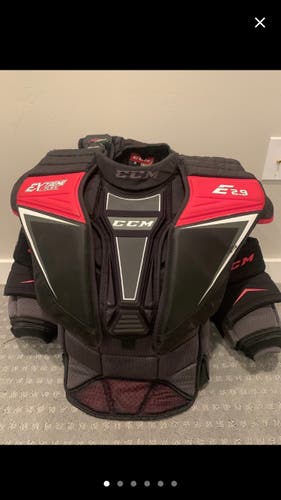 Used Medium CCM  Extreme Flex Shield E2.9 Goalie Chest Protector