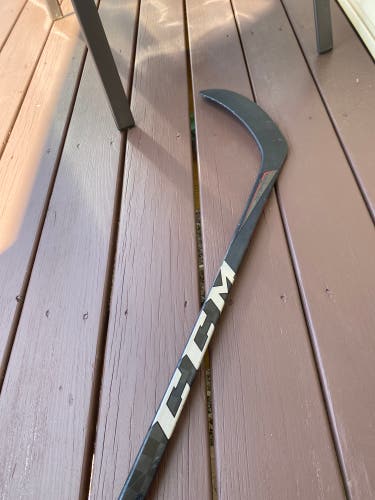 Intermediate Right Handed P29  JetSpeed FT3 Pro Hockey Stick