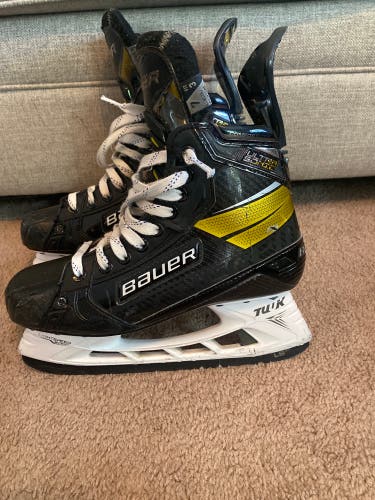 Used Bauer  Size 7 Supreme UltraSonic Hockey Skates
