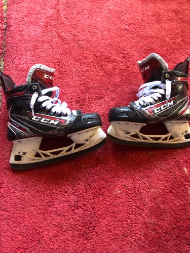 Used CCM Regular Width  Size 6.5 JetSpeed FT2 Hockey Skates