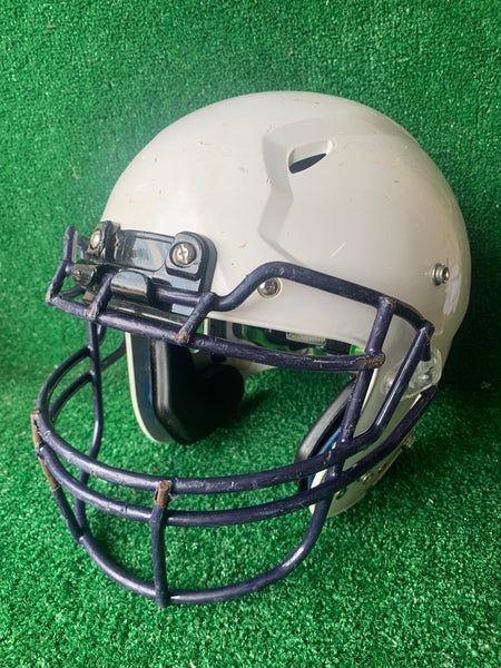 Used Schutt VENGEANCE A3 YOUTH SM Football Helmets Football Helmets