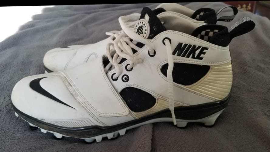 White Adult Used Size 10 (Women's 11) Molded Cleats Nike Mid Top Huarache 2