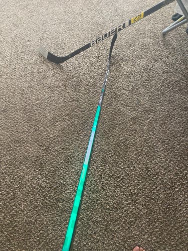 New Left Hand P28 Supreme UltraSonic Hockey Stick