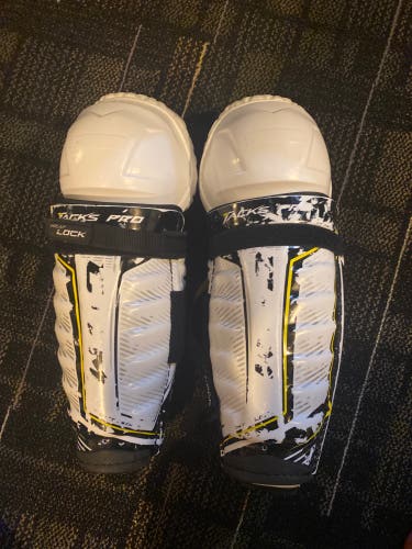 CCM Super Tacks AS1 Shin Pads