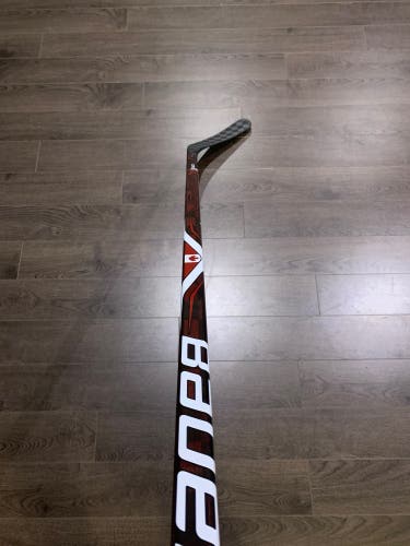 Senior Right Handed P14 Pro Stock Vapor FlyLite Hockey Stick