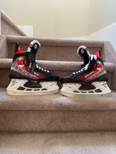 Limited Edition Molson Canadian Bauer Vapor 3X Pro Hockey Skates - 9.5 Fit 2