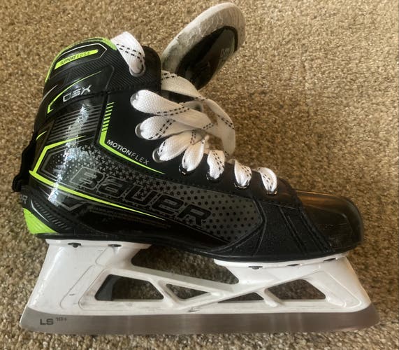 Junior Used Bauer GSX Hockey Goalie Skates Regular Width Size 4.5