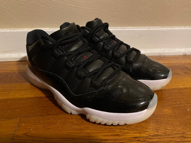 Men's Size 10 (Women's 11) Air Jordan 11 Shoes