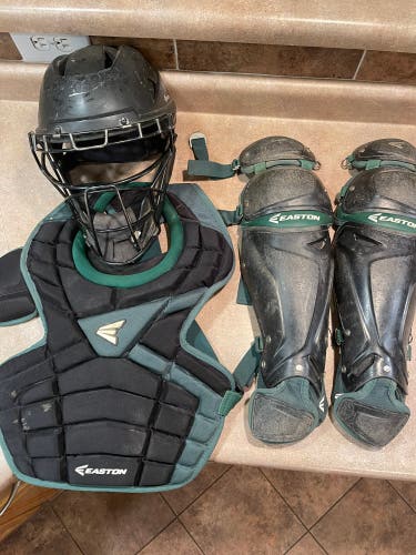 Easton Catcher's Set