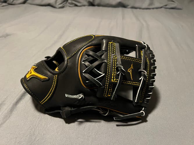 Mizuno Pro Nick Ahmed style glove GMP2BK-400S