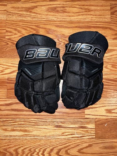 BRAND NEW Bauer 13"  Supreme 3s Gloves