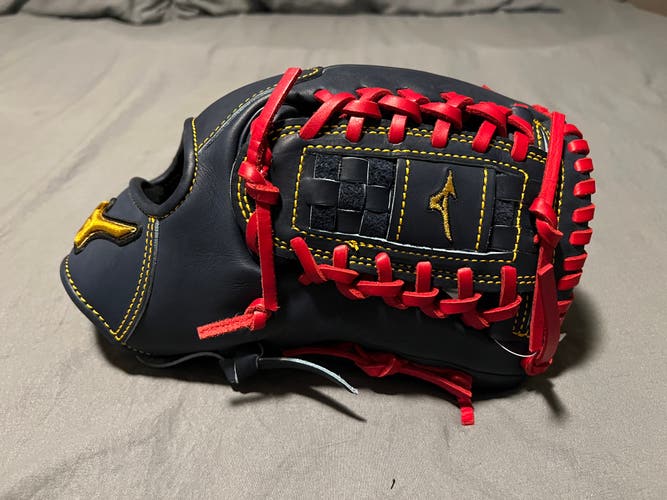 Mizuno Pro Mike Soroka model glove GMP2MS-100DT4