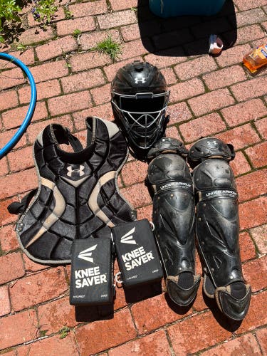 Under Armour Victory Series Catcher's Set