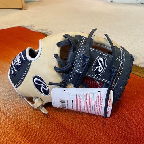 Brand New Rawlings Heart of the Hide PROR204-2CNW Baseball Glove 11.5"