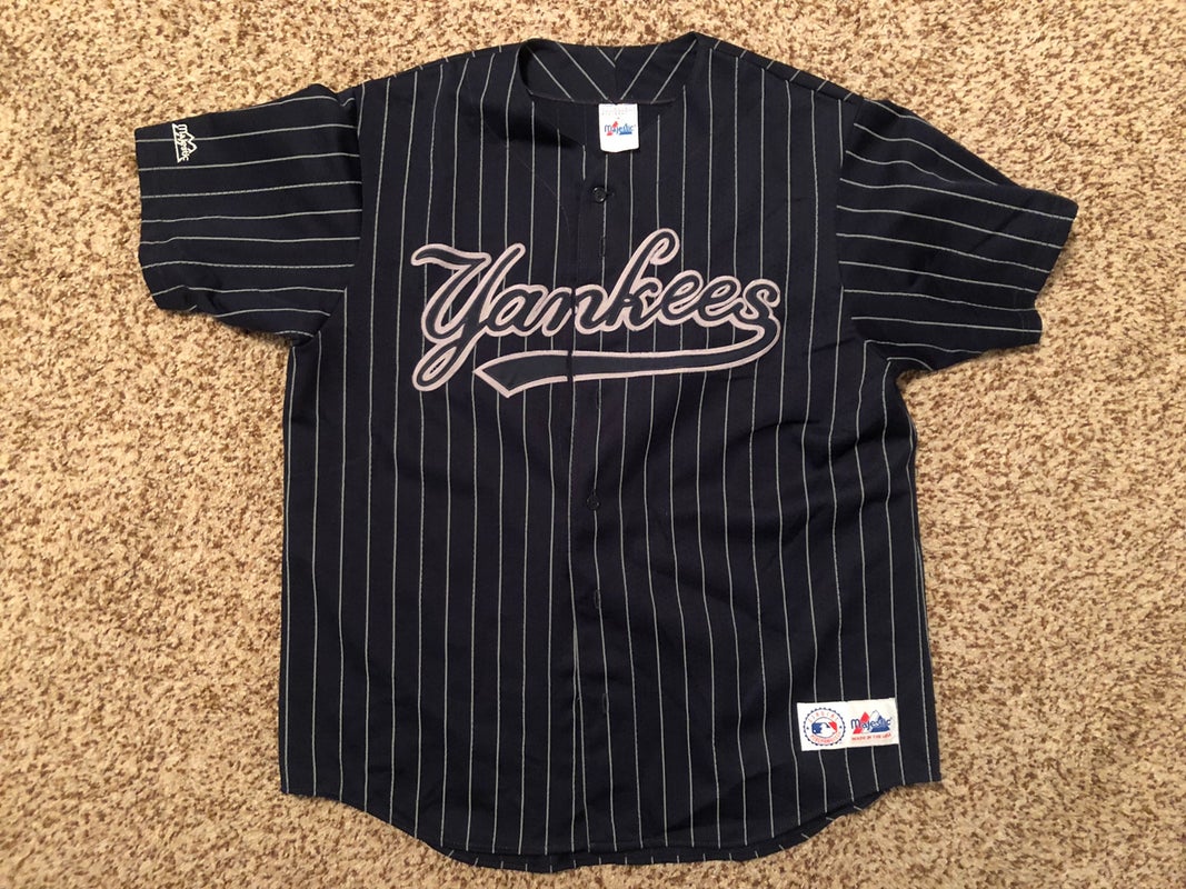 Vintage White Pinstripe NY Yankees Jersey (2000's) – On The Arm