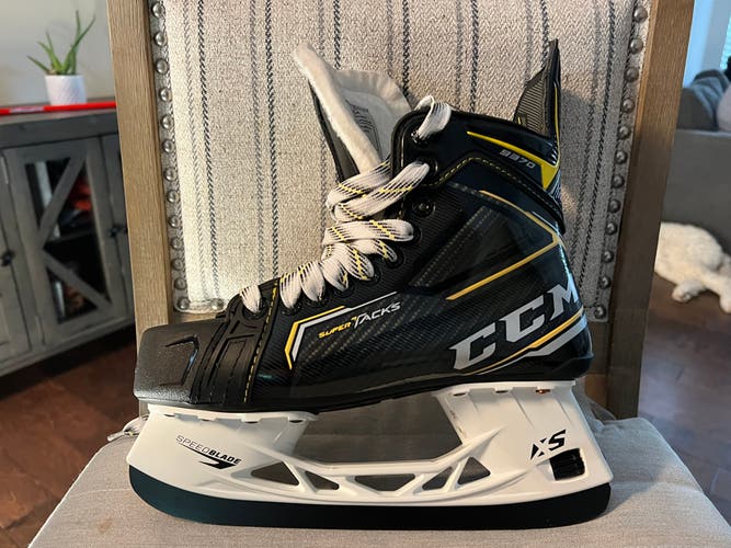 CCM Junior Super Tacks 9370 Size 6.5 EE —>LIKE NEW