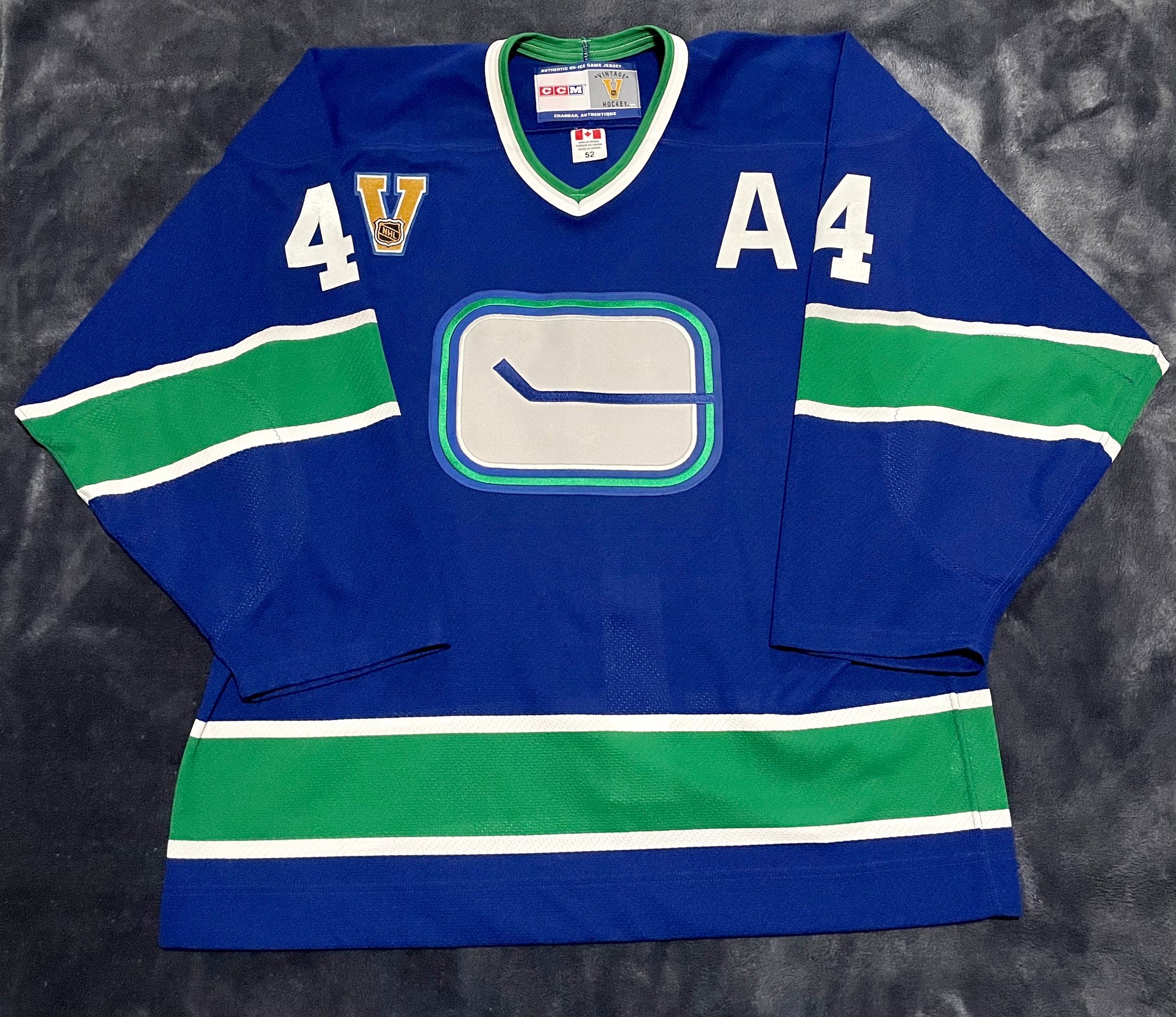 Vintage Vancouver Canucks CCM Todd Bertuzzi Hockey Jersey, Size