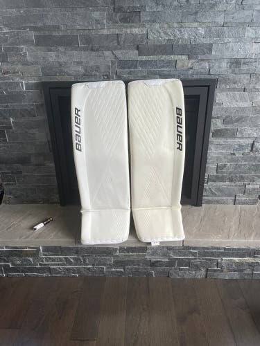 New Bauer Ultrasonic Goalie Leg Pads