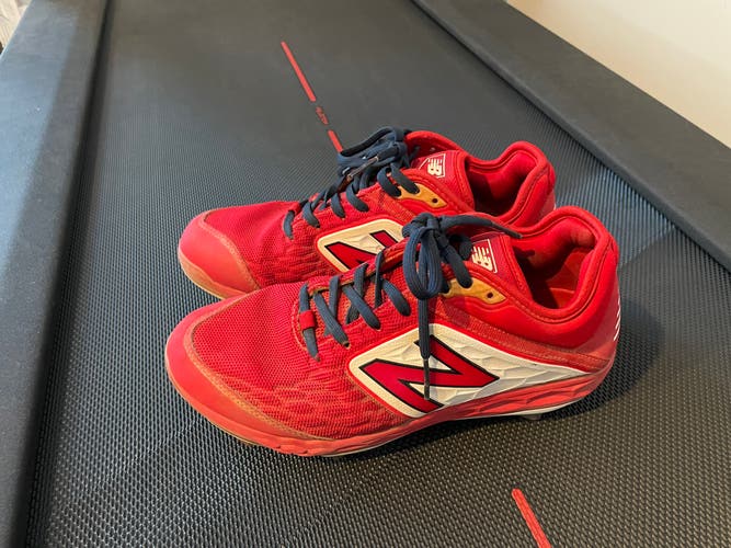 Red Adult Metal Low Top 3000v4