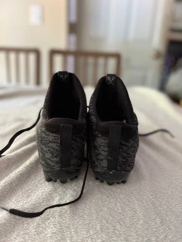 Black Adult Used Men's Size 9.0 (Women's 10) Molded Cleats New Balance Mid Top Burn X Mid