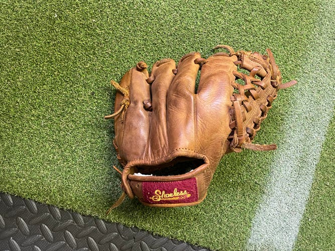 Shoeless Joe Training Mitt. Great Conditioning And Super Soft.