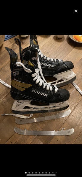 Senior Bauer Size 7.5 Supreme UltraSonic Reg width Hockey Skates