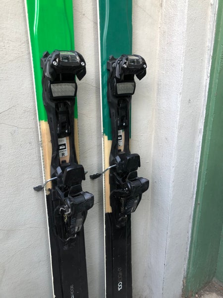 2020 Volkl 100Eight used ski with bindings Size 181 (Option 220175