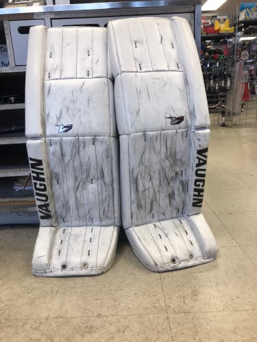 35" Vaughn Velocity V7 Goalie Leg Pads