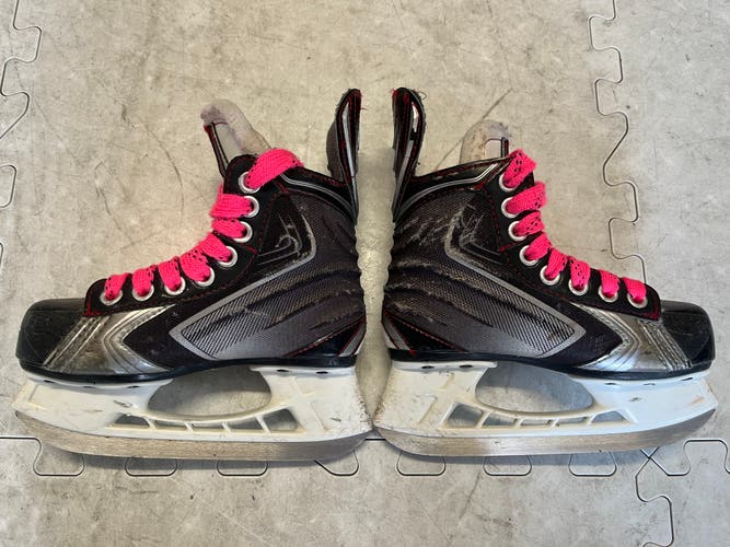 Youth Used Bauer Vapor X60 Hockey Skates Regular Width Size 11