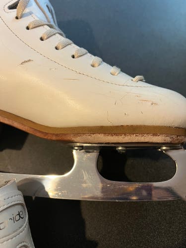 Riedell  Stride 23 Skates Size 2