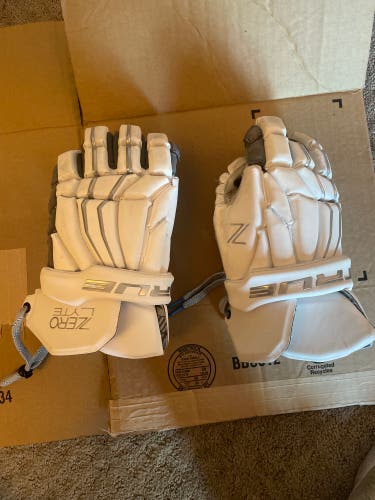Used True 13" Lacrosse Gloves
