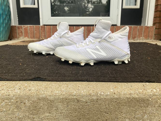 White Men's Molded Cleats Low Top Freeze