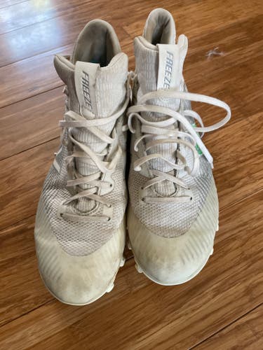 White Adult Used Men's Size 8.0 (Women's 9.0) New Balance Mid Top Freeze