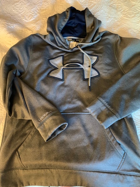 Medium Under Armour Hooded Sweatshirt | SidelineSwap