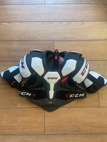 New Medium CCM JetSpeed FT4 Pro Shoulder Pads