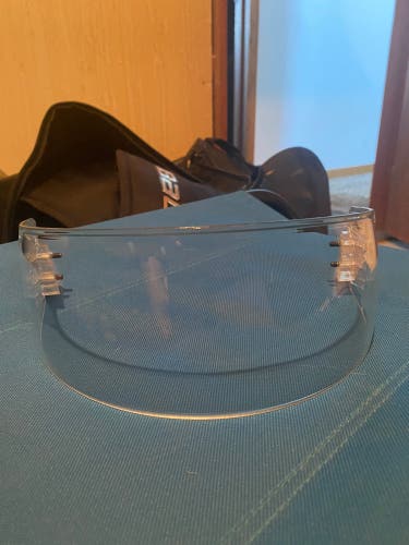Like New Hockey Ninja Ronin Hiro 3 straight cut hockey visor