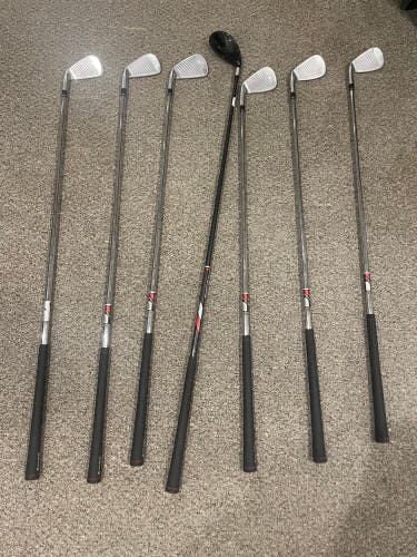 Men's Right Handed Regular Flex 7 Pieces RBZ Iron Set