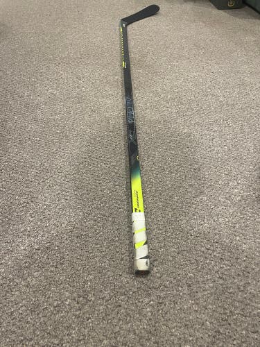 Senior Right Handed W03 Pro Stock Alpha DX Hockey Stick
